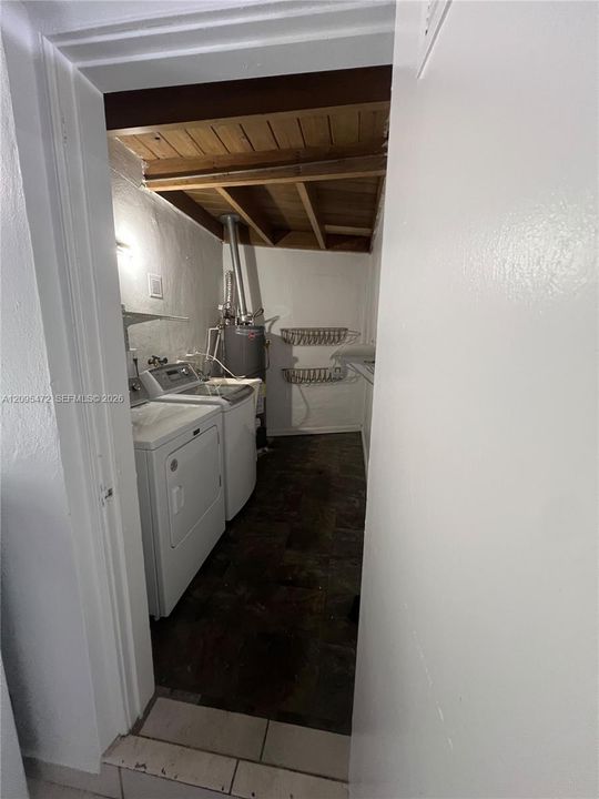 En Renta: $4,000 (4 camas, 3 baños, 2428 Pies cuadrados)