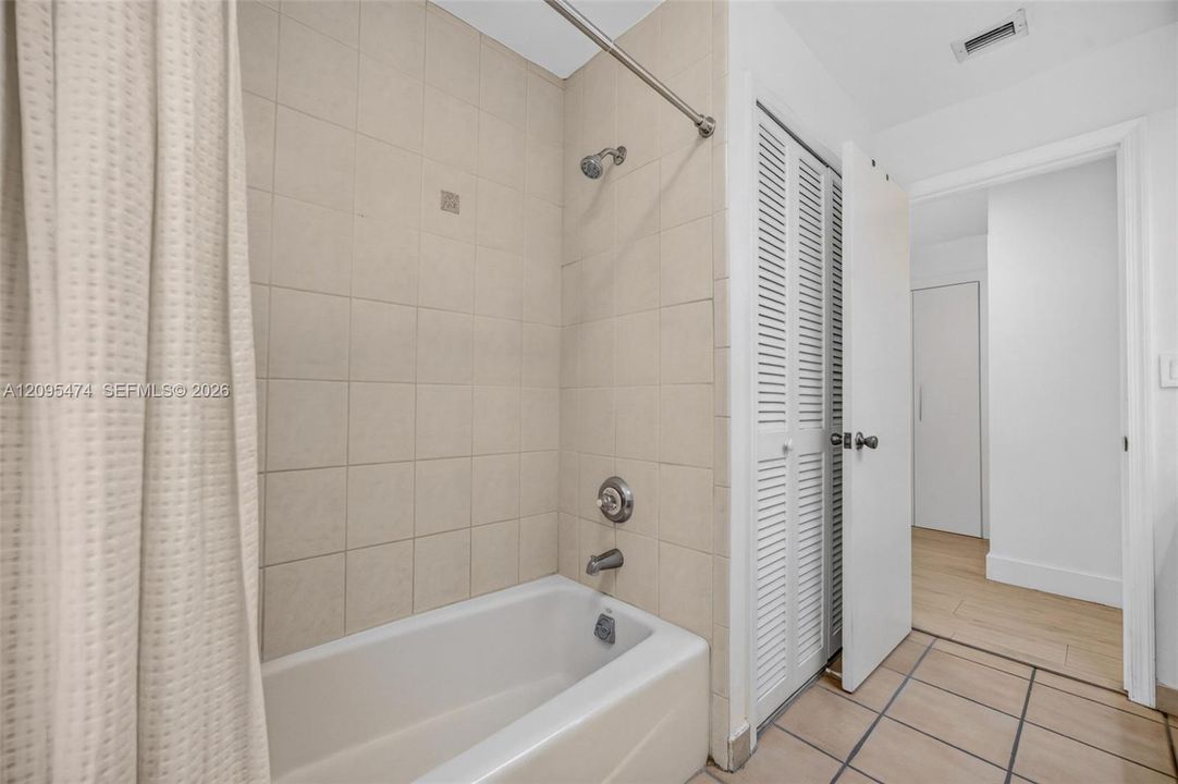 For Sale: $1,150,000 (4 beds, 2 baths, 2368 Square Feet)