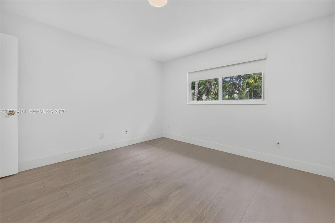 Digitally decluttered using AI.