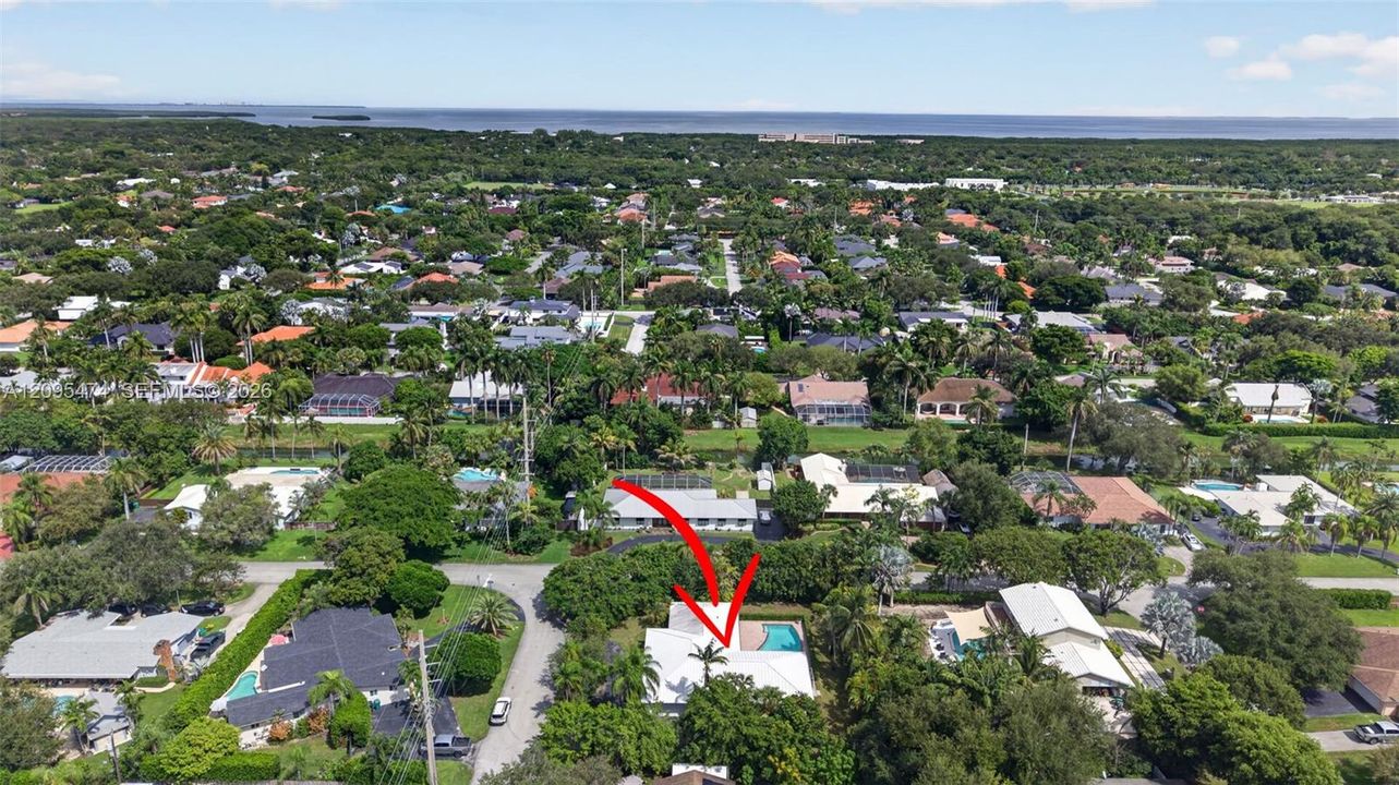 For Sale: $1,150,000 (4 beds, 2 baths, 2368 Square Feet)