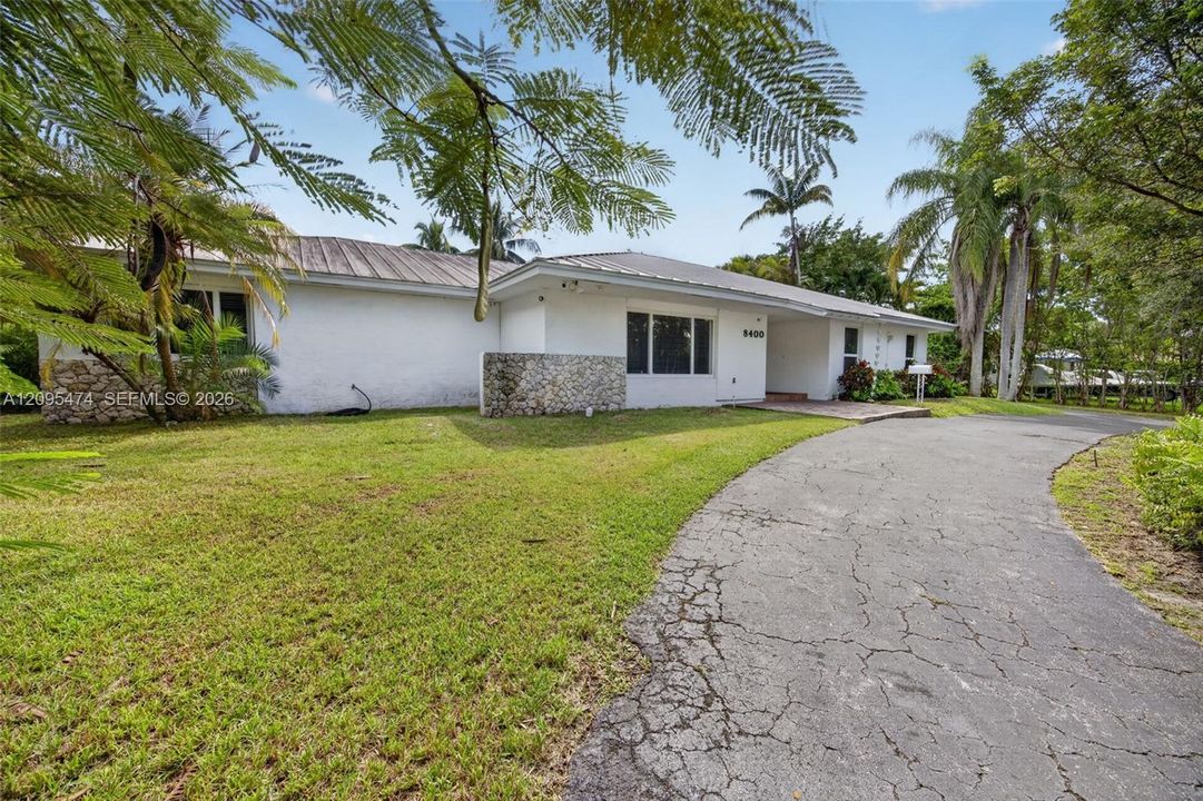 For Sale: $1,150,000 (4 beds, 2 baths, 2368 Square Feet)