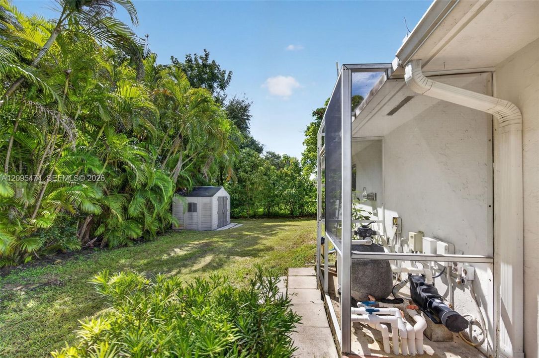 For Sale: $1,150,000 (4 beds, 2 baths, 2368 Square Feet)