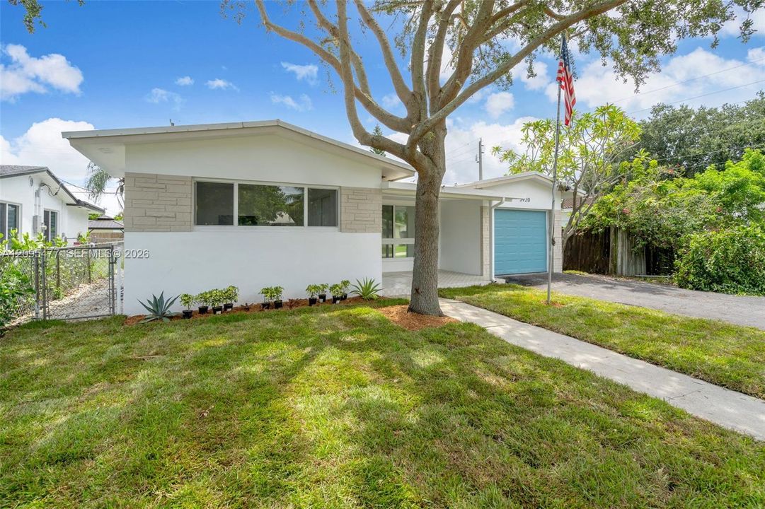 For Sale: $750,000 (3 beds, 2 baths, 1558 Square Feet)