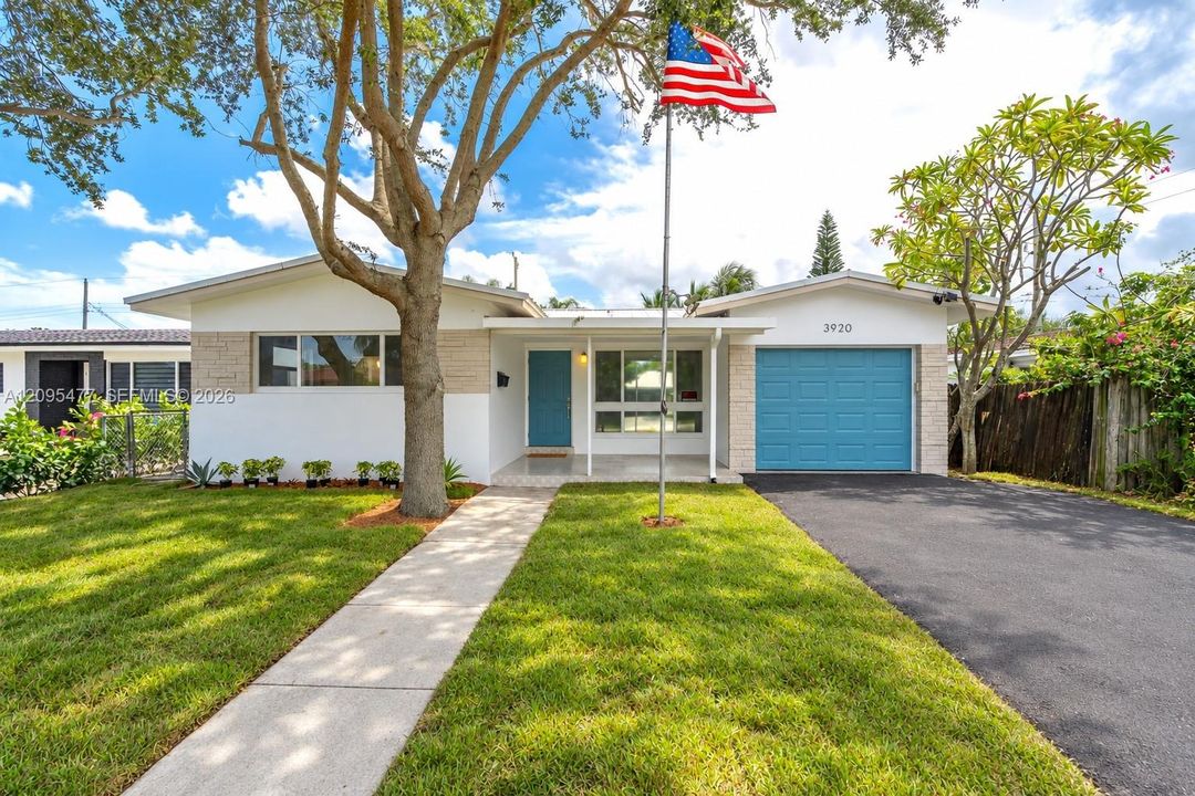 For Sale: $750,000 (3 beds, 2 baths, 1558 Square Feet)