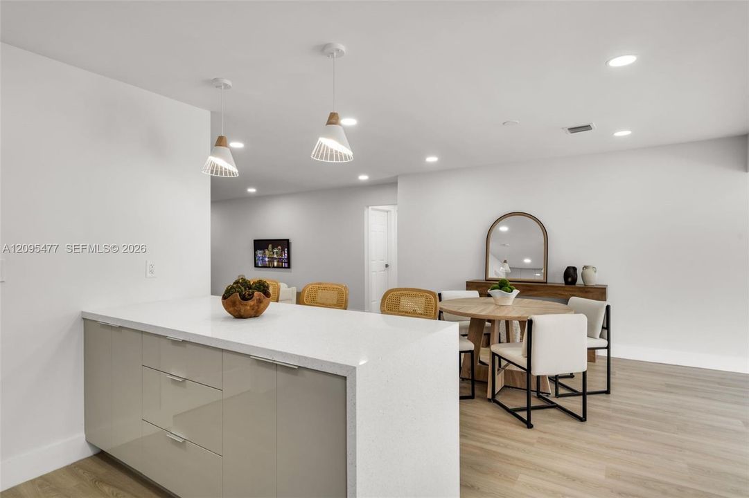 For Sale: $750,000 (3 beds, 2 baths, 1558 Square Feet)