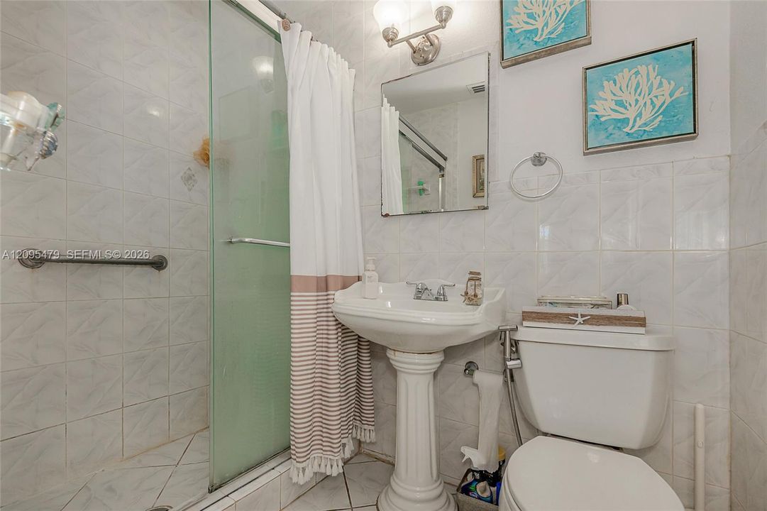 For Sale: $592,500 (4 beds, 2 baths, 1776 Square Feet)