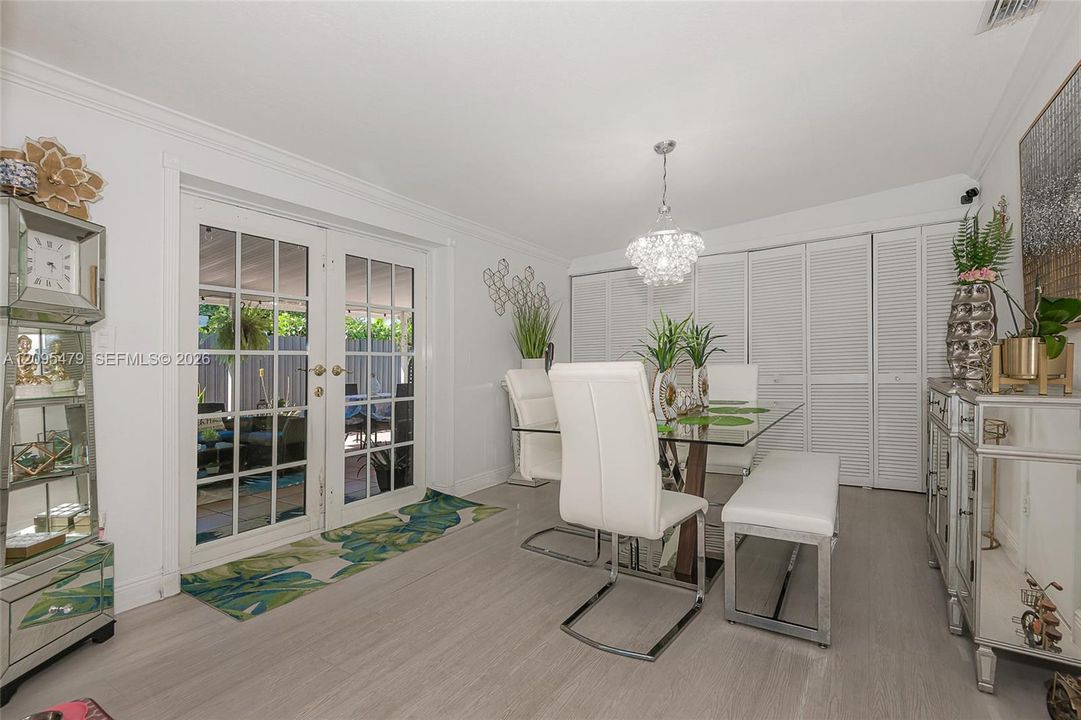 For Sale: $592,500 (4 beds, 2 baths, 1776 Square Feet)