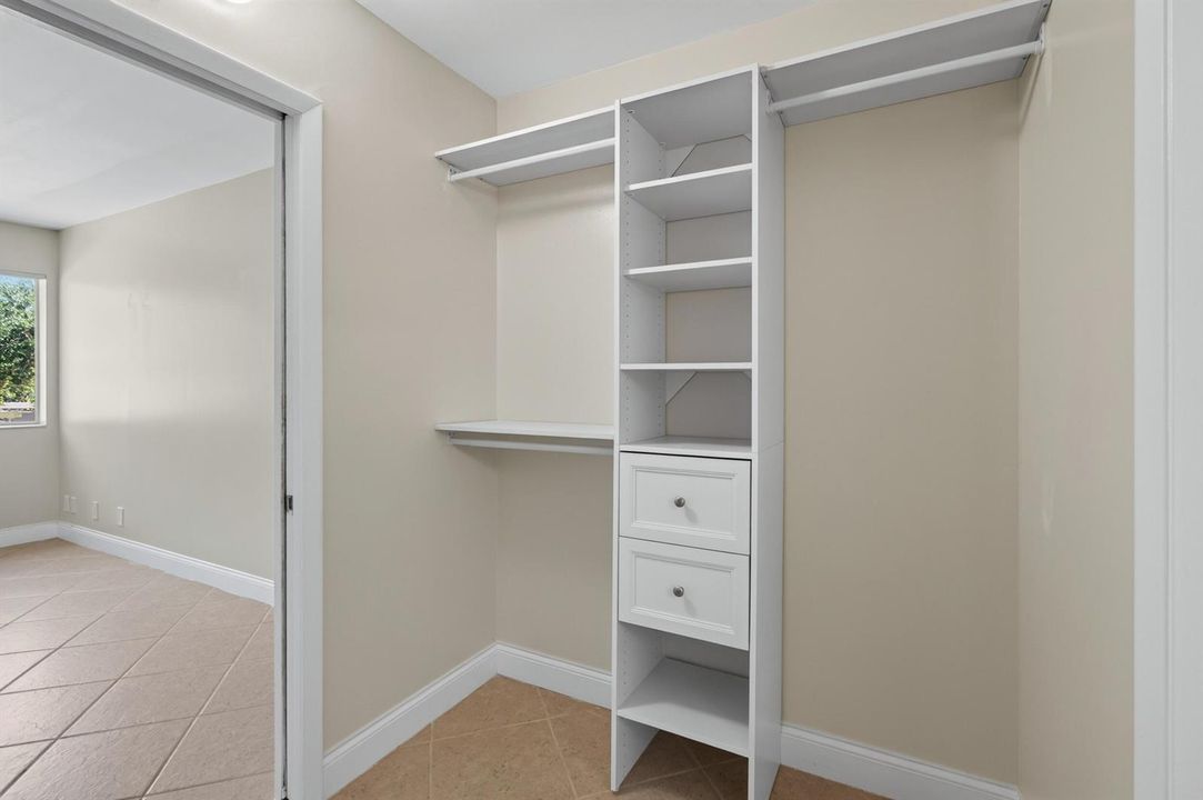 10717 unit 211-26