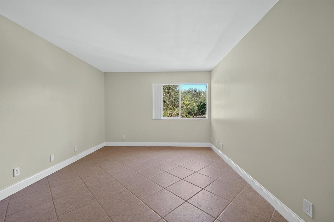 10717 unit 211-23