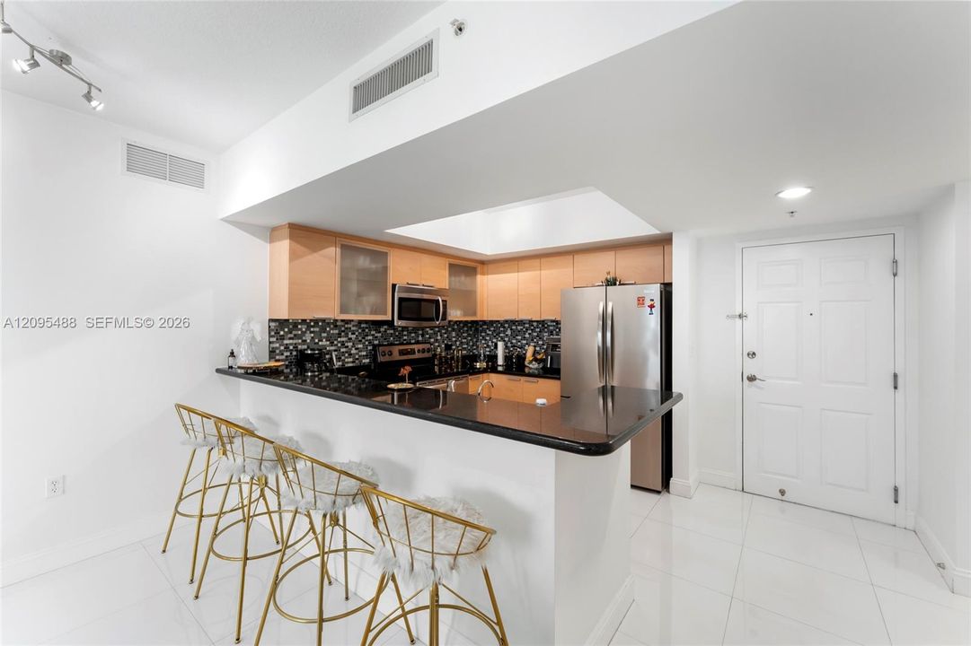 En Venta: $330,000 (2 camas, 2 baños, 1200 Pies cuadrados)