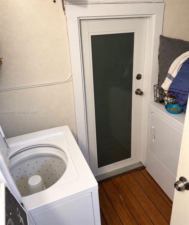 En Venta: $479,000 (2 camas, 1 baños, 837 Pies cuadrados)