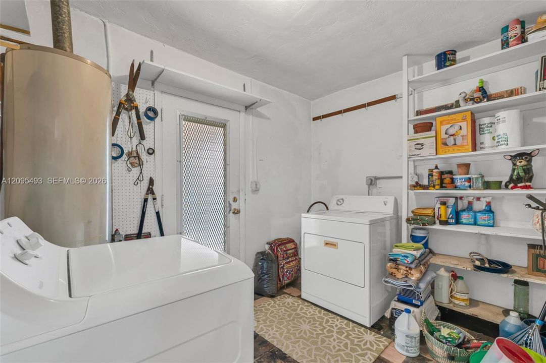 For Sale: $615,000 (3 beds, 2 baths, 1092 Square Feet)