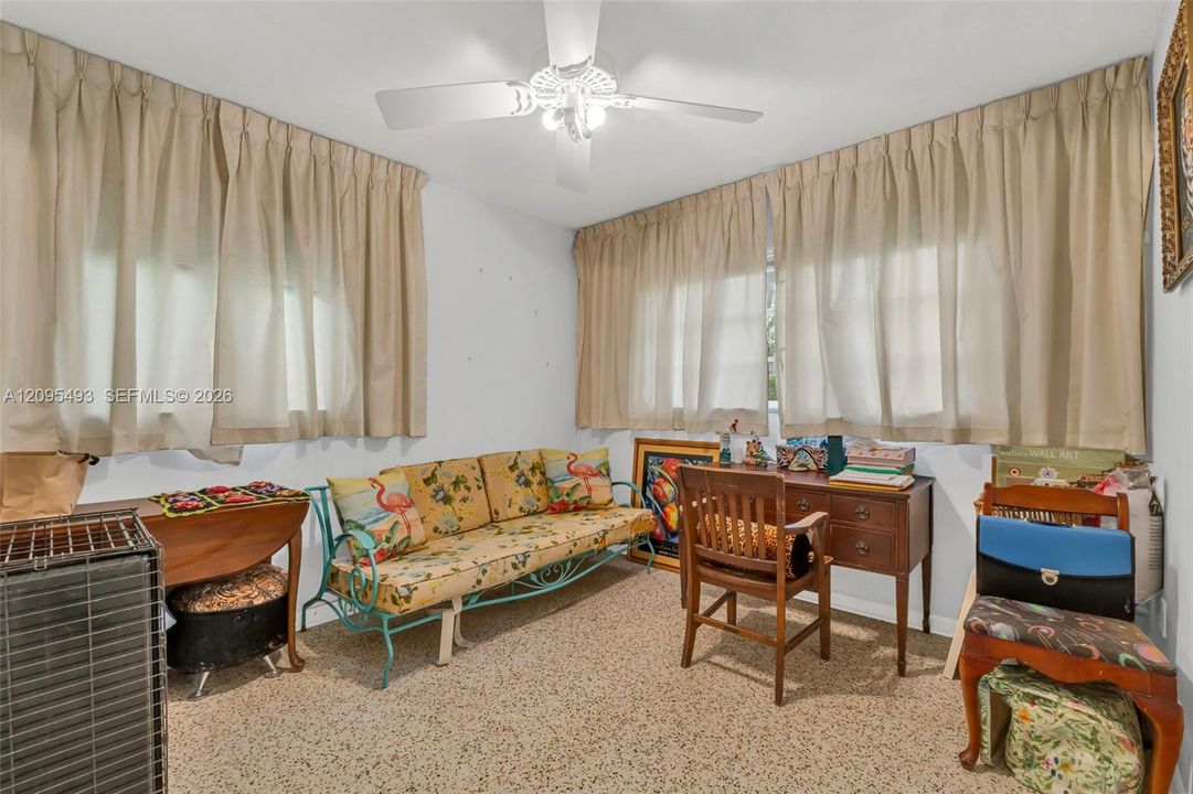 For Sale: $615,000 (3 beds, 2 baths, 1092 Square Feet)