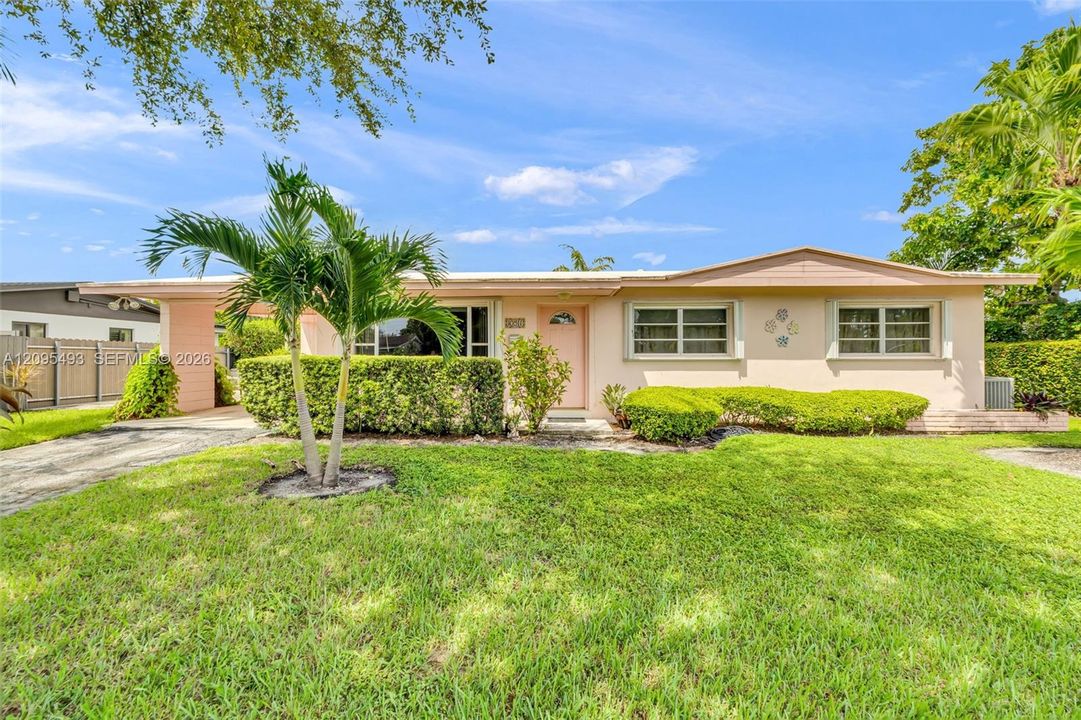 For Sale: $615,000 (3 beds, 2 baths, 1092 Square Feet)