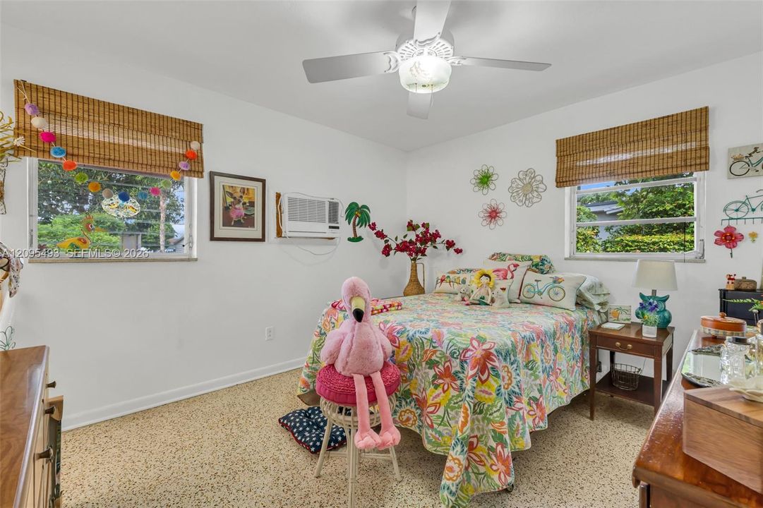 For Sale: $615,000 (3 beds, 2 baths, 1092 Square Feet)