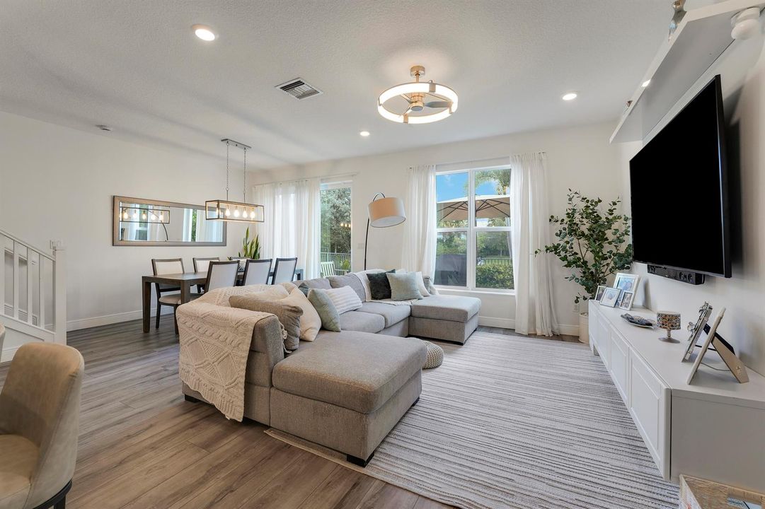 Living Rm