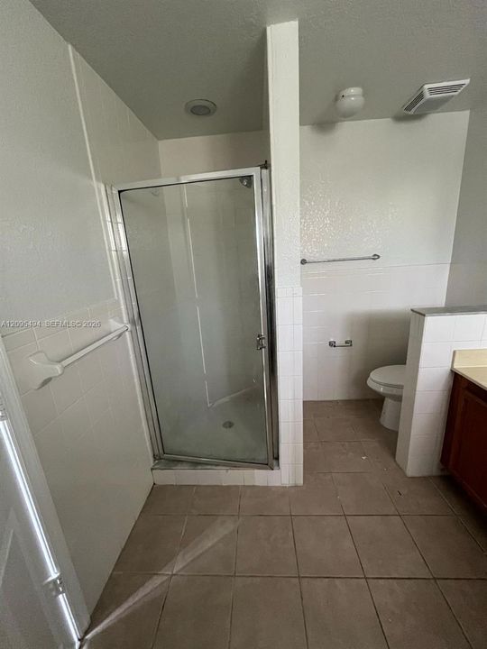 For Rent: $2,300 (3 beds, 2 baths, 1675 Square Feet)