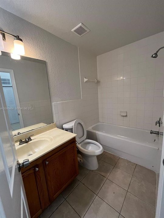 For Rent: $2,300 (3 beds, 2 baths, 1675 Square Feet)