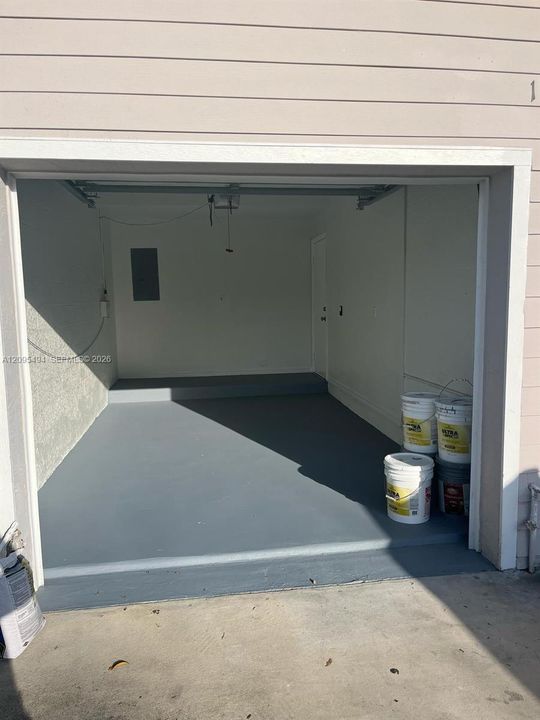 For Rent: $2,300 (3 beds, 2 baths, 1675 Square Feet)