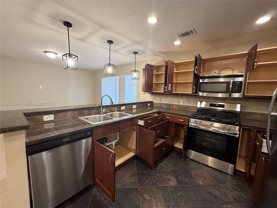 En Venta: $319,900 (2 camas, 2 baños, 1047 Pies cuadrados)