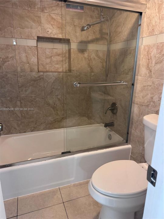 For Rent: $1,750 (1 beds, 1 baths, 722 Square Feet)