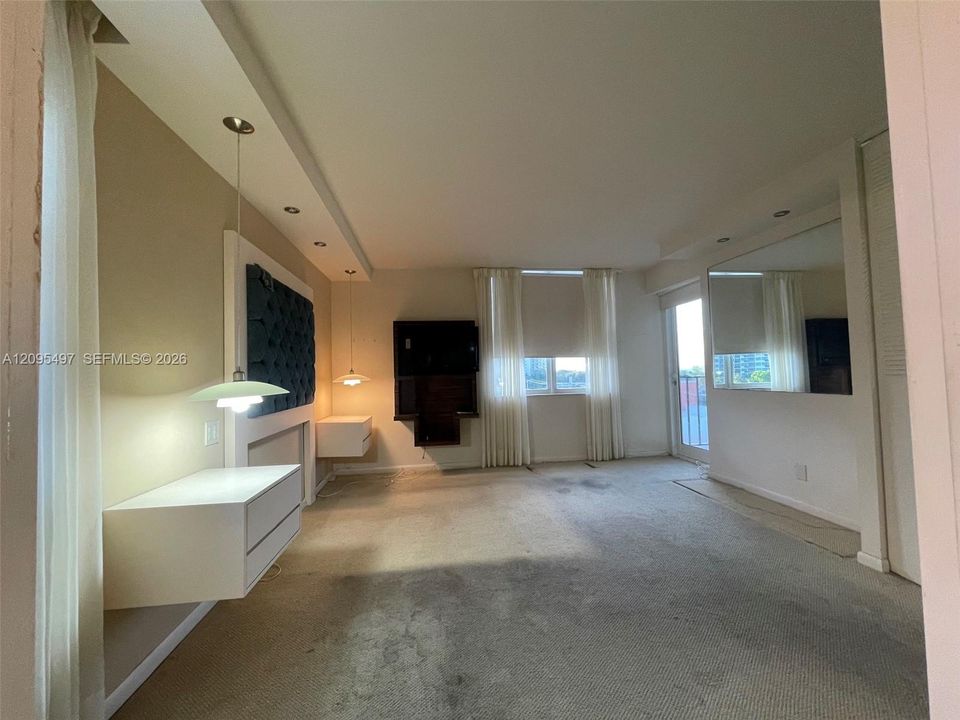 En Venta: $450,000 (2 camas, 2 baños, 1200 Pies cuadrados)