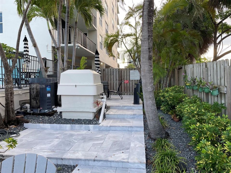 En Venta: $450,000 (2 camas, 2 baños, 1200 Pies cuadrados)