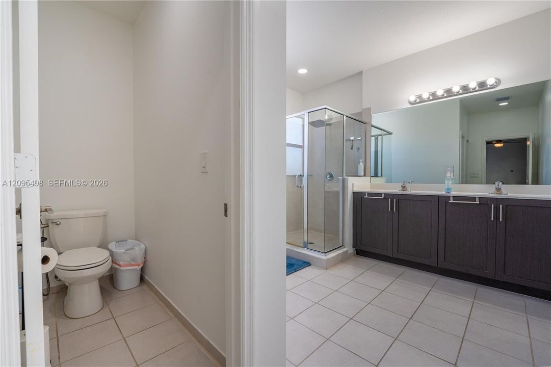 В аренду: $3,700 (4 спален, 2 ванн, 2720 Квадратных фут)