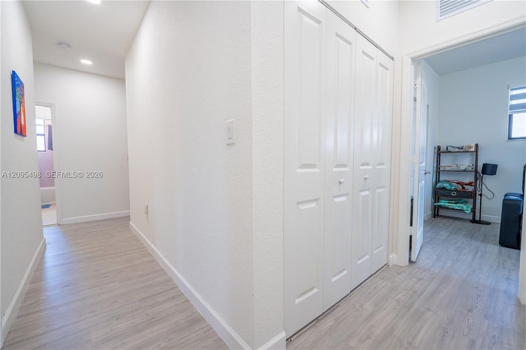 В аренду: $3,700 (4 спален, 2 ванн, 2720 Квадратных фут)