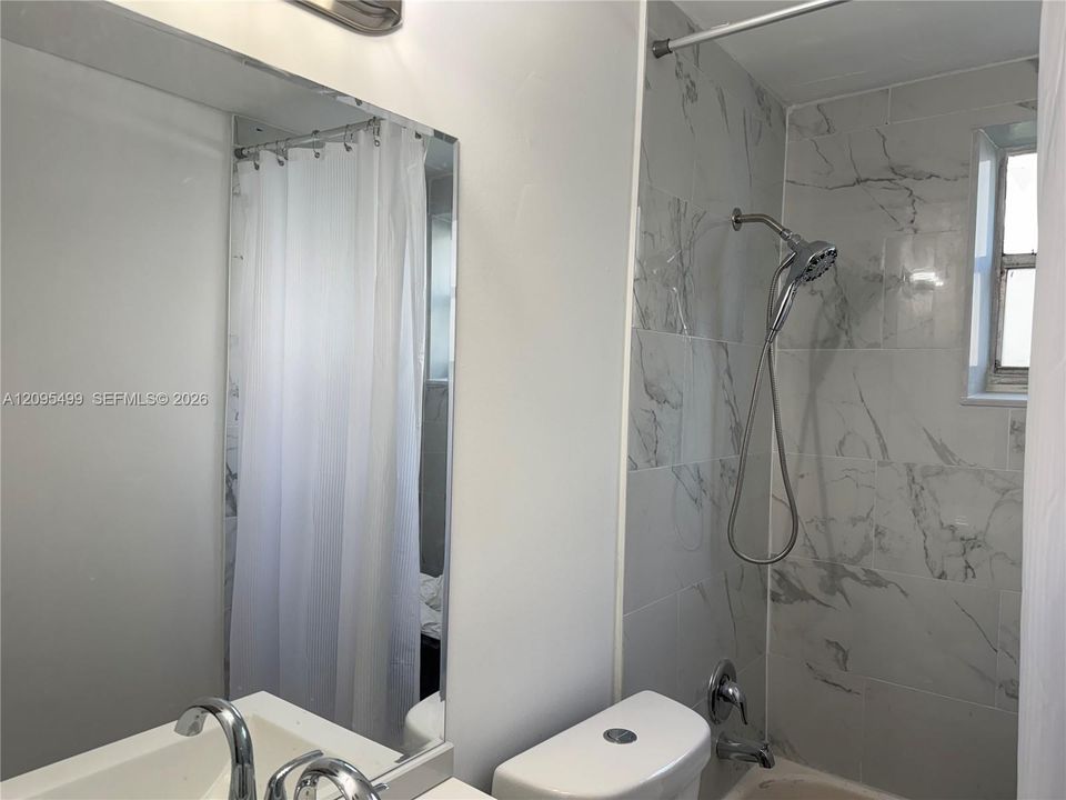 For Rent: $1,450 (0 beds, 1 baths, 328 Square Feet)