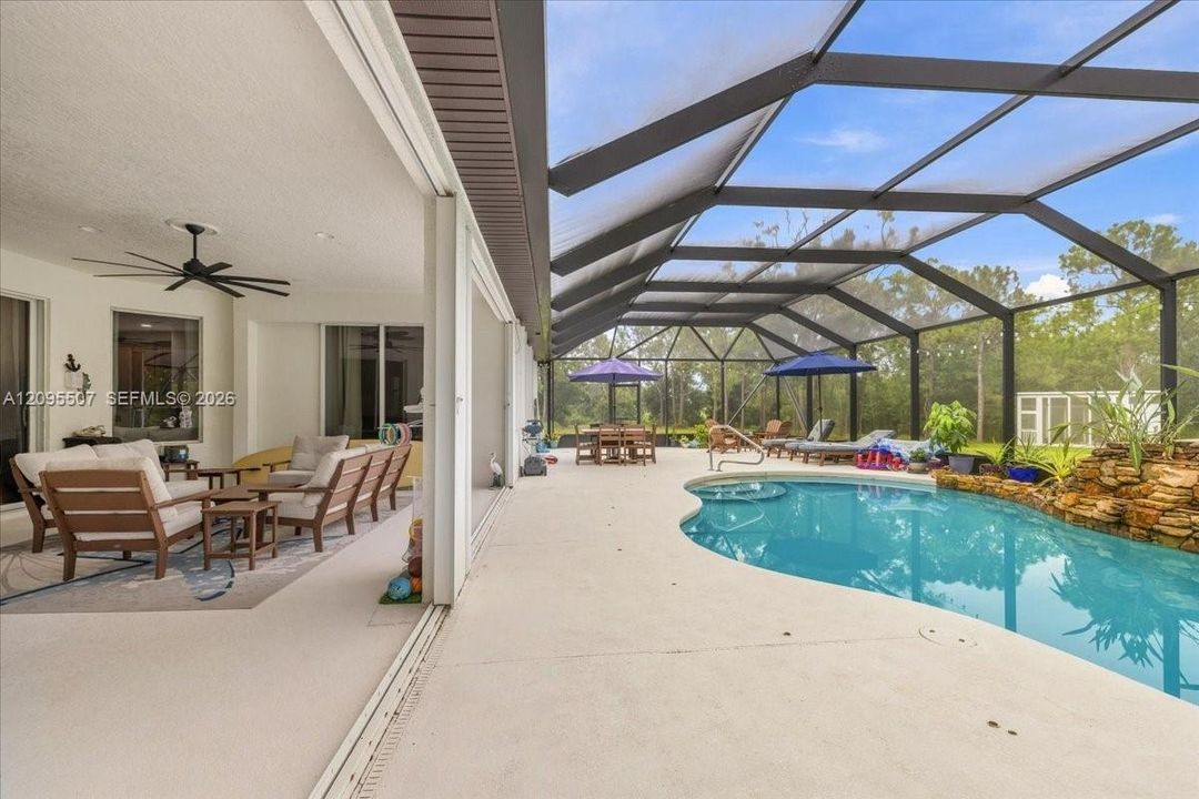 For Sale: $835,000 (4 beds, 3 baths, 2542 Square Feet)
