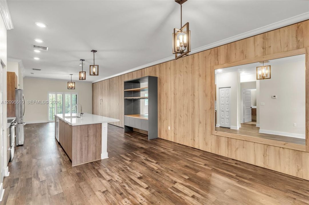 В аренду: $3,350 (3 спален, 2 ванн, 1236 Квадратных фут)