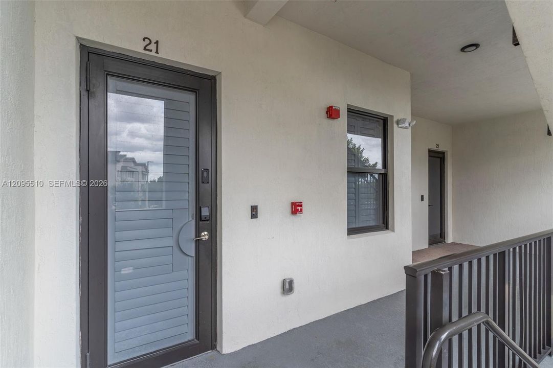 В аренду: $3,350 (3 спален, 2 ванн, 1236 Квадратных фут)