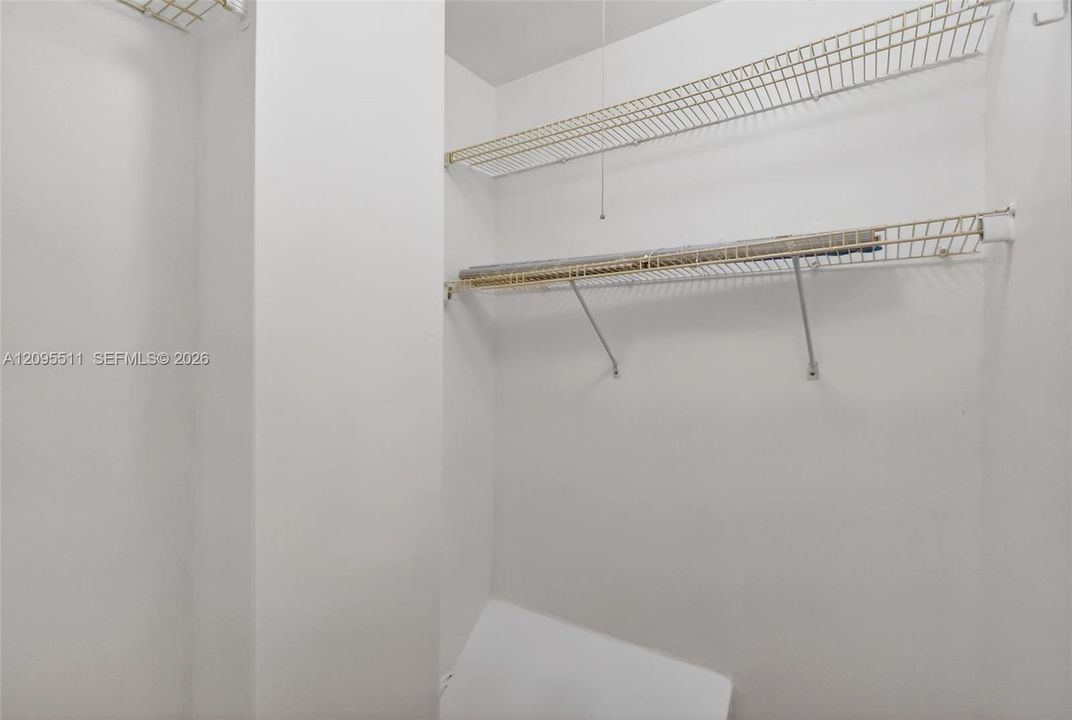 В аренду: $2,400 (2 спален, 1 ванн, 1157 Квадратных фут)