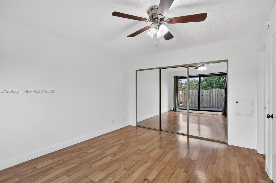 В аренду: $2,400 (2 спален, 1 ванн, 1157 Квадратных фут)