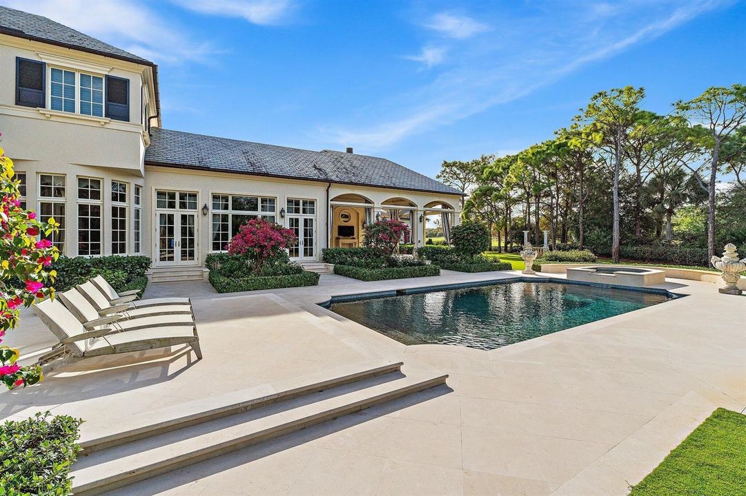 Pool & Deck