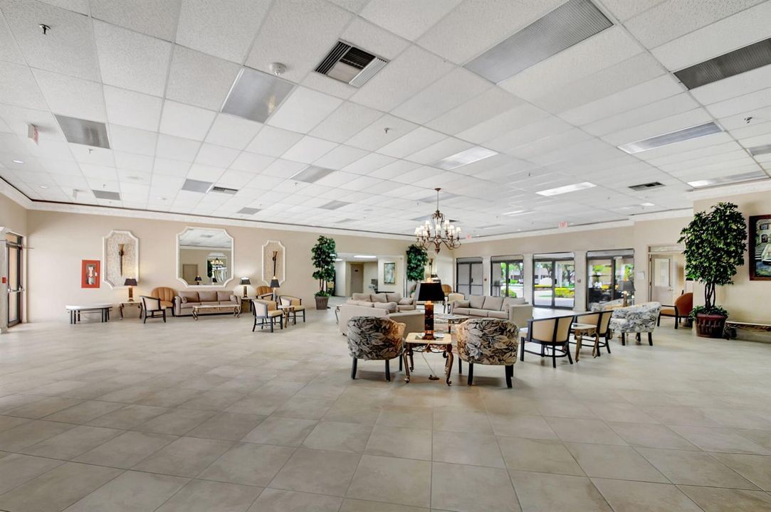 55-web-or-mls-Lucerne Pointe main clubho