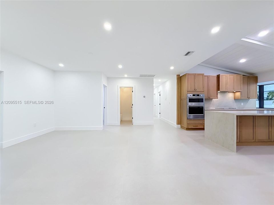 На продажу: $1,849,000 (4 спален, 2 ванн, 2750 Квадратных фут)