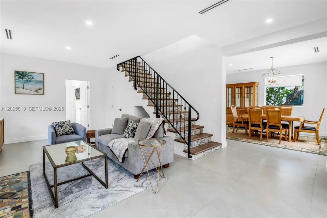 For Rent: $9,500 (5 beds, 4 baths, 2638 Square Feet)