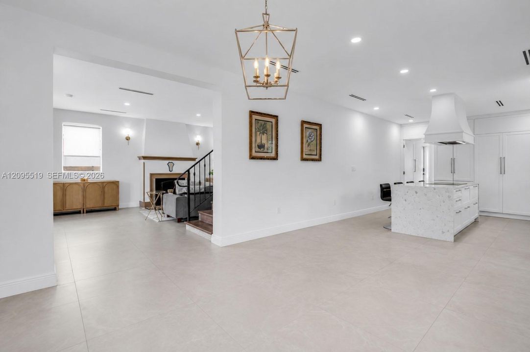 For Rent: $9,500 (5 beds, 4 baths, 2638 Square Feet)