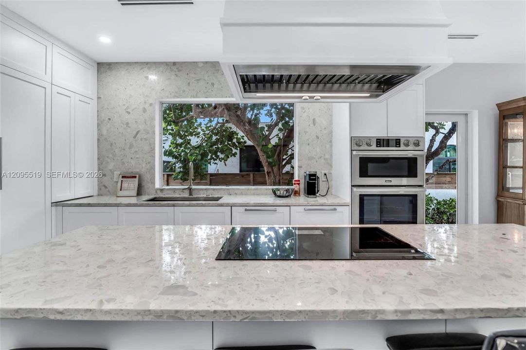 For Rent: $9,500 (5 beds, 4 baths, 2638 Square Feet)