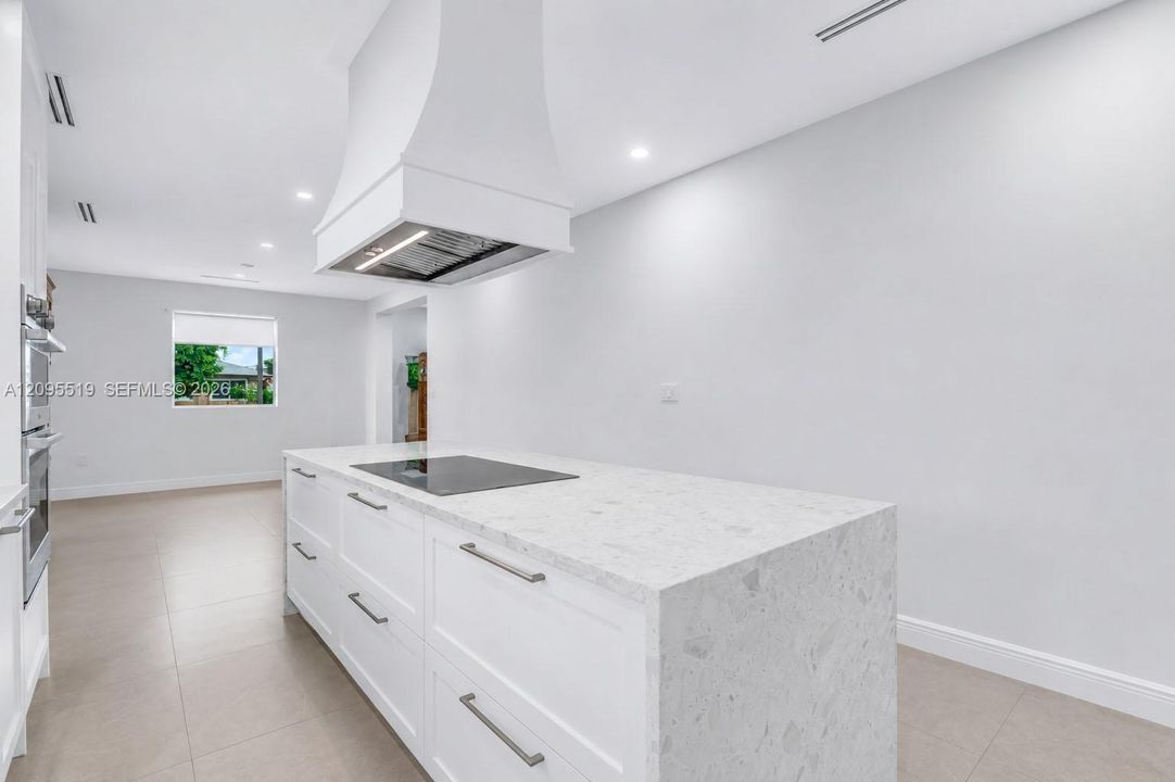 For Rent: $9,500 (5 beds, 4 baths, 2638 Square Feet)