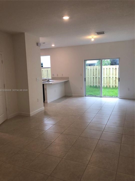 В аренду: $2,499 (3 спален, 2 ванн, 1331 Квадратных фут)