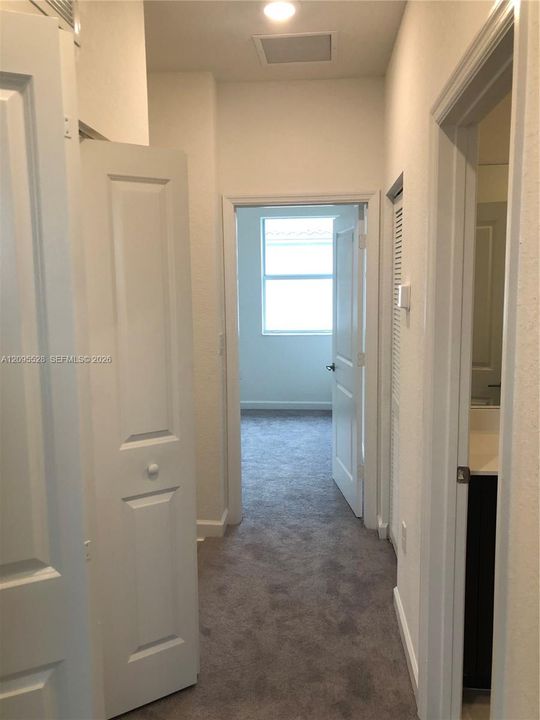 В аренду: $2,499 (3 спален, 2 ванн, 1331 Квадратных фут)