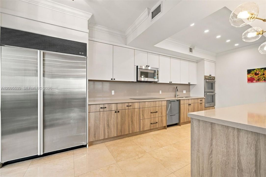For Sale: $3,699,000 (3 beds, 3 baths, 2260 Square Feet)