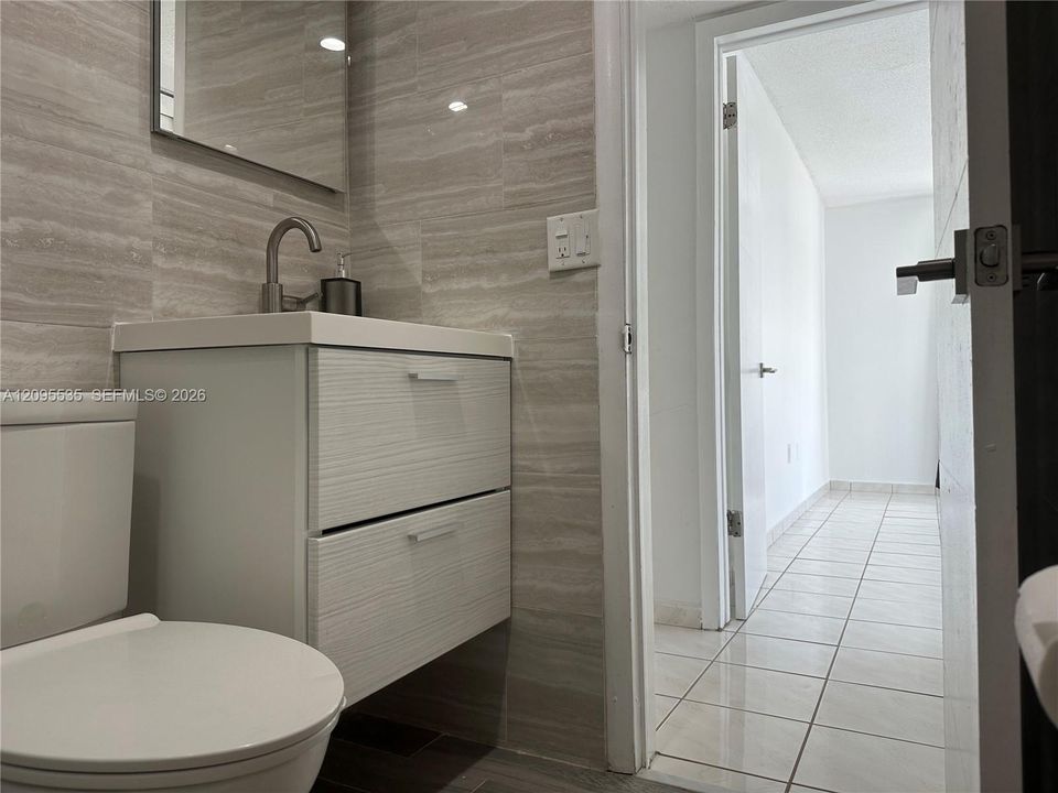 В аренду: $2,400 (1 спален, 1 ванн, 671 Квадратных фут)