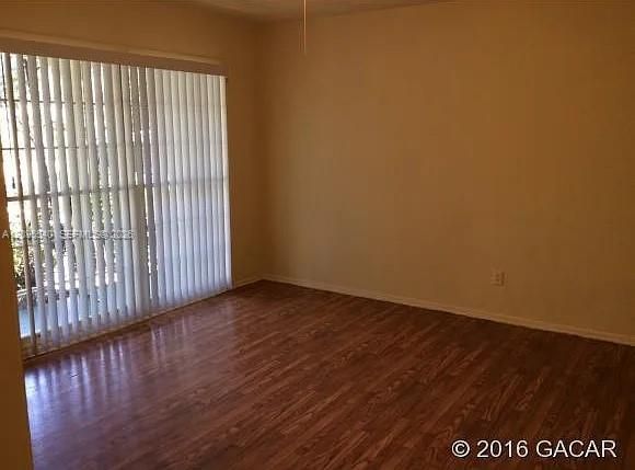 For Sale: $245,000 (3 beds, 2 baths, 1212 Square Feet)