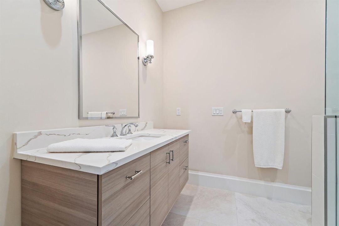 Guest Bath 1