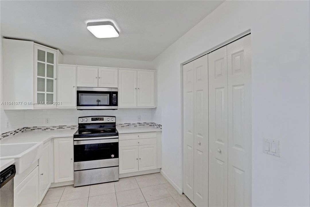 250 kitchen 3