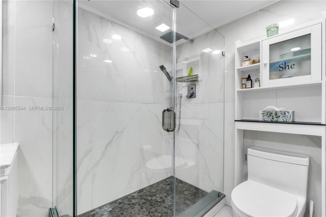 En Venta: $215,000 (2 camas, 2 baños, 1192 Pies cuadrados)